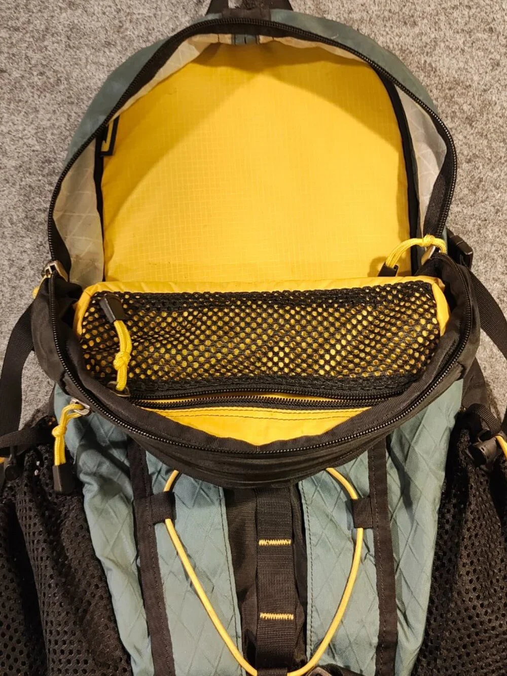 MountainSmith Wraith Technical Hiking Backpack — Black/Green